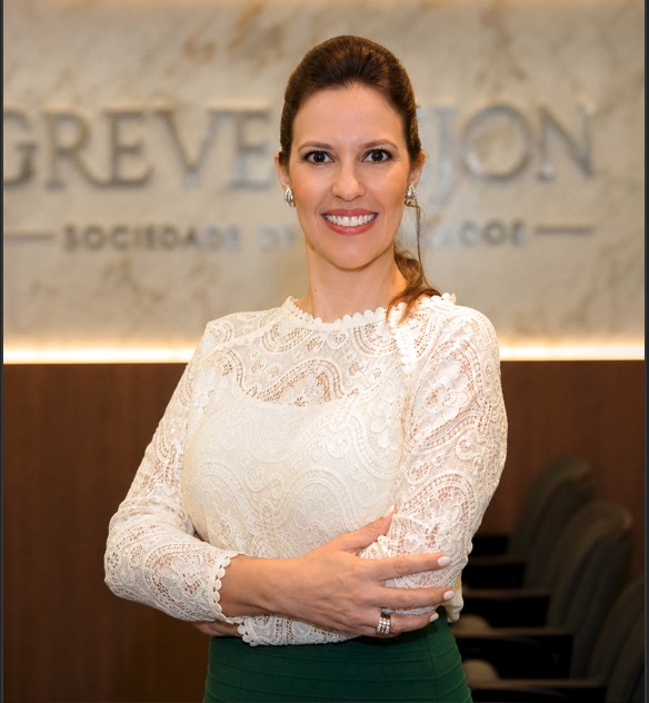 Haila de Castro Conforti Ferreira, sócia e gestora da área contratual e societária da Greve Pejon Sociedade de Advogados